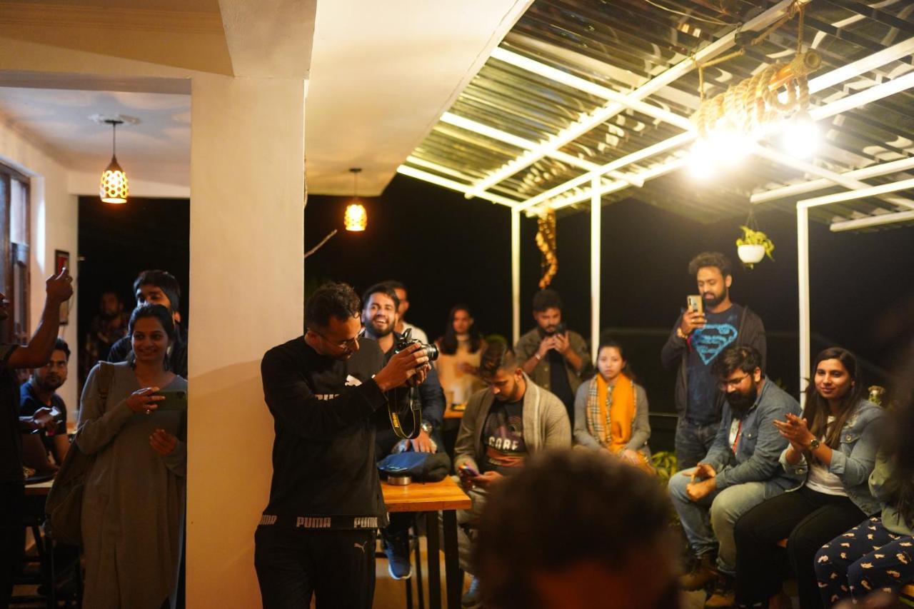 Young Monk Hostel & Cafe Dharamkot McLeod Ganj Εξωτερικό φωτογραφία