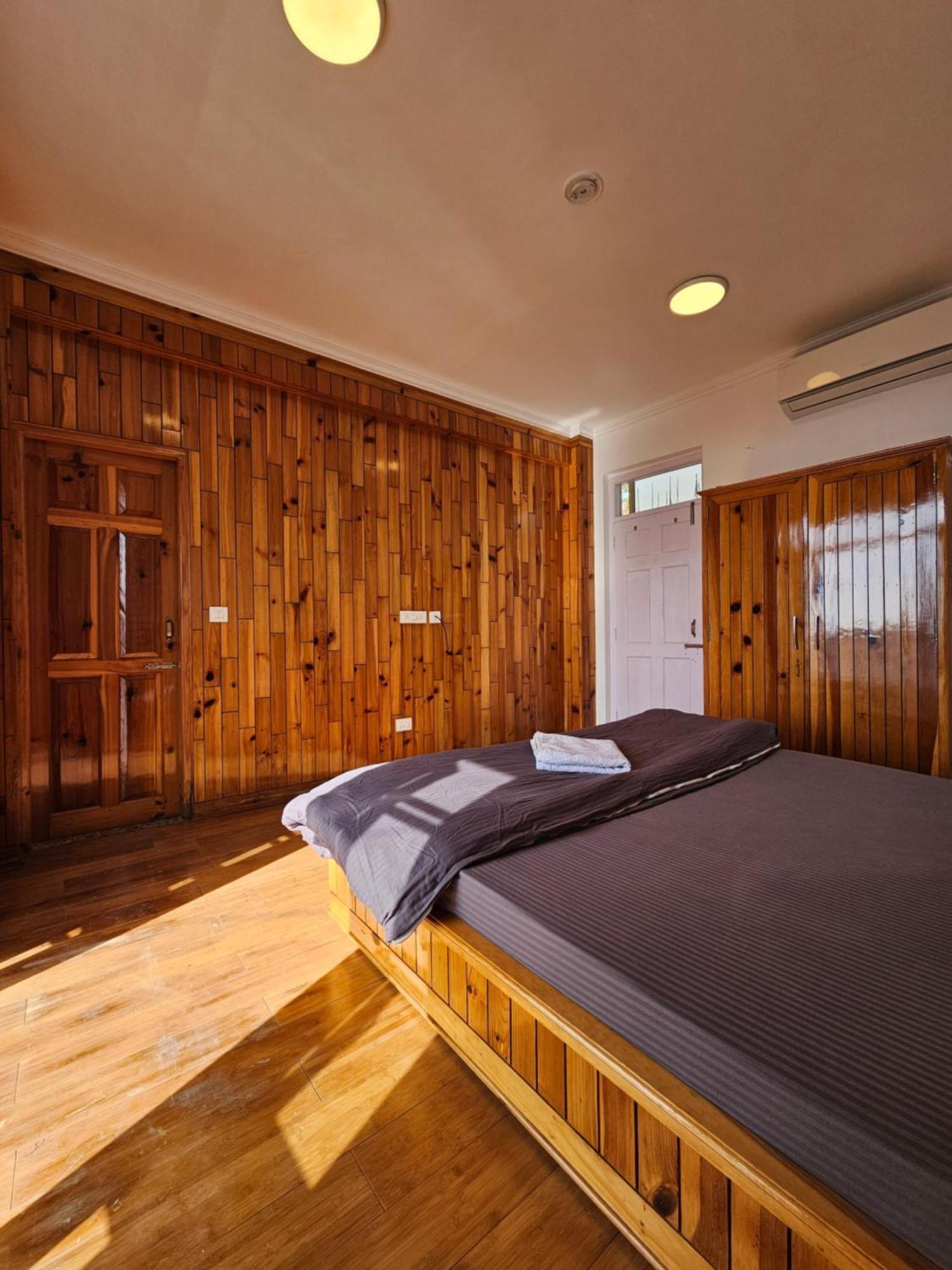 Young Monk Hostel & Cafe Dharamkot McLeod Ganj Εξωτερικό φωτογραφία