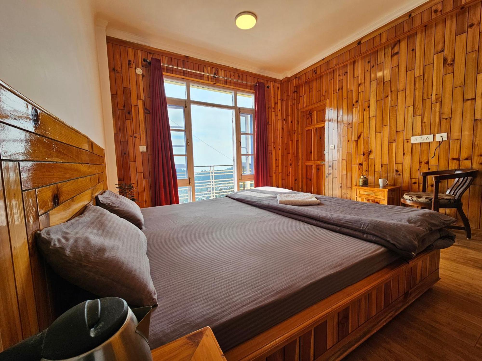 Young Monk Hostel & Cafe Dharamkot McLeod Ganj Εξωτερικό φωτογραφία