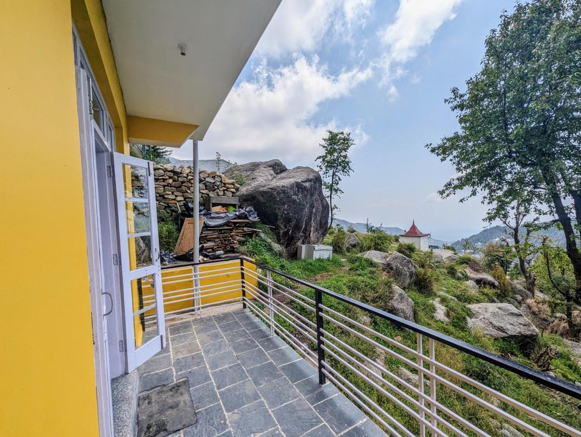 Young Monk Hostel & Cafe Dharamkot McLeod Ganj Εξωτερικό φωτογραφία